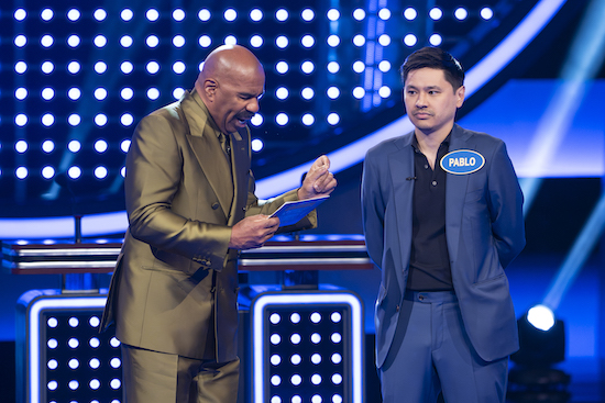 CELEBRITY FAMILY FEUD